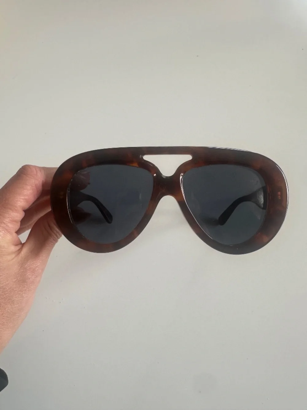 Loewe oversized aviator style sunglasses - Picture 3 of 6
